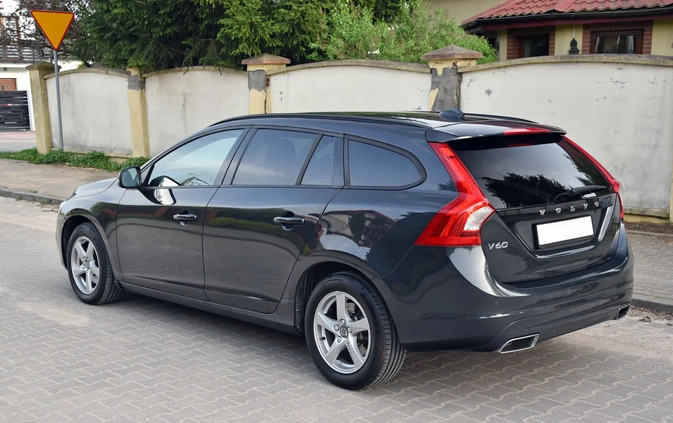 Volvo V60 cena 49999 przebieg: 215000, rok produkcji 2017 z Płock małe 529